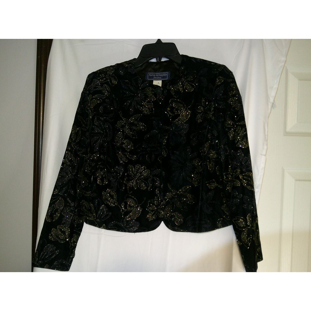 Vintage Norton McNaughton Petites Black Velvet Gold Floral Evening Cape Jacket 4